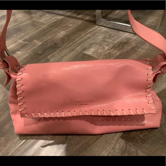prada light pink handbag